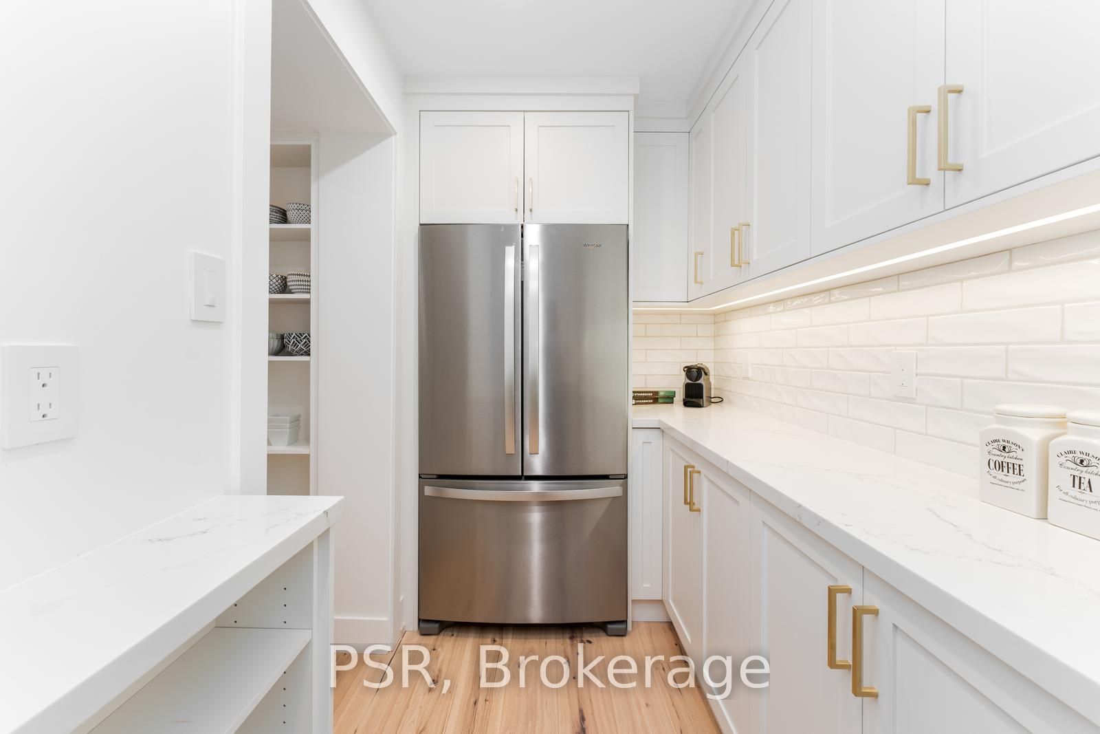 2160 Abbotswood Court