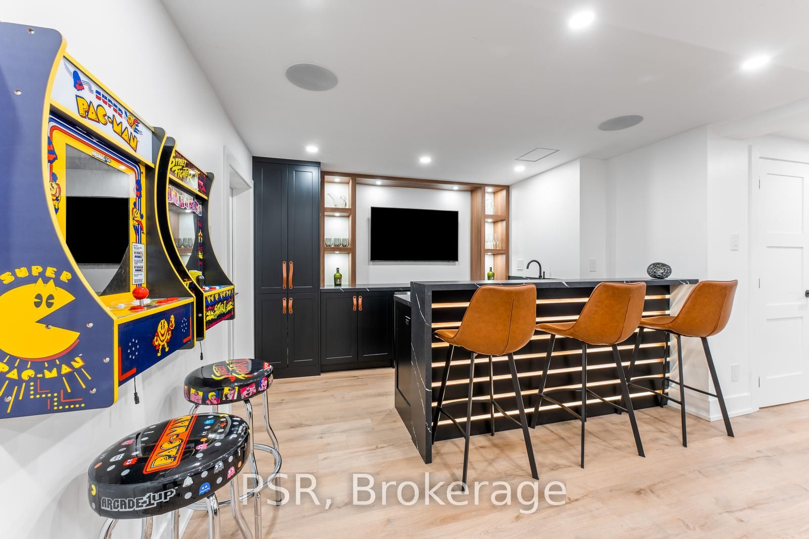 2160 Abbotswood Court