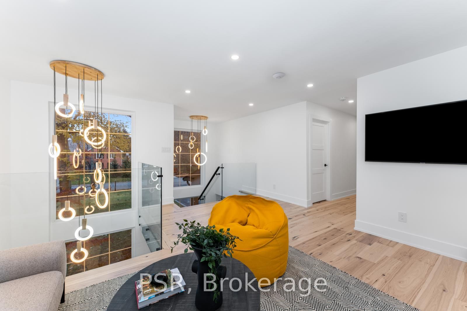 2160 Abbotswood Court