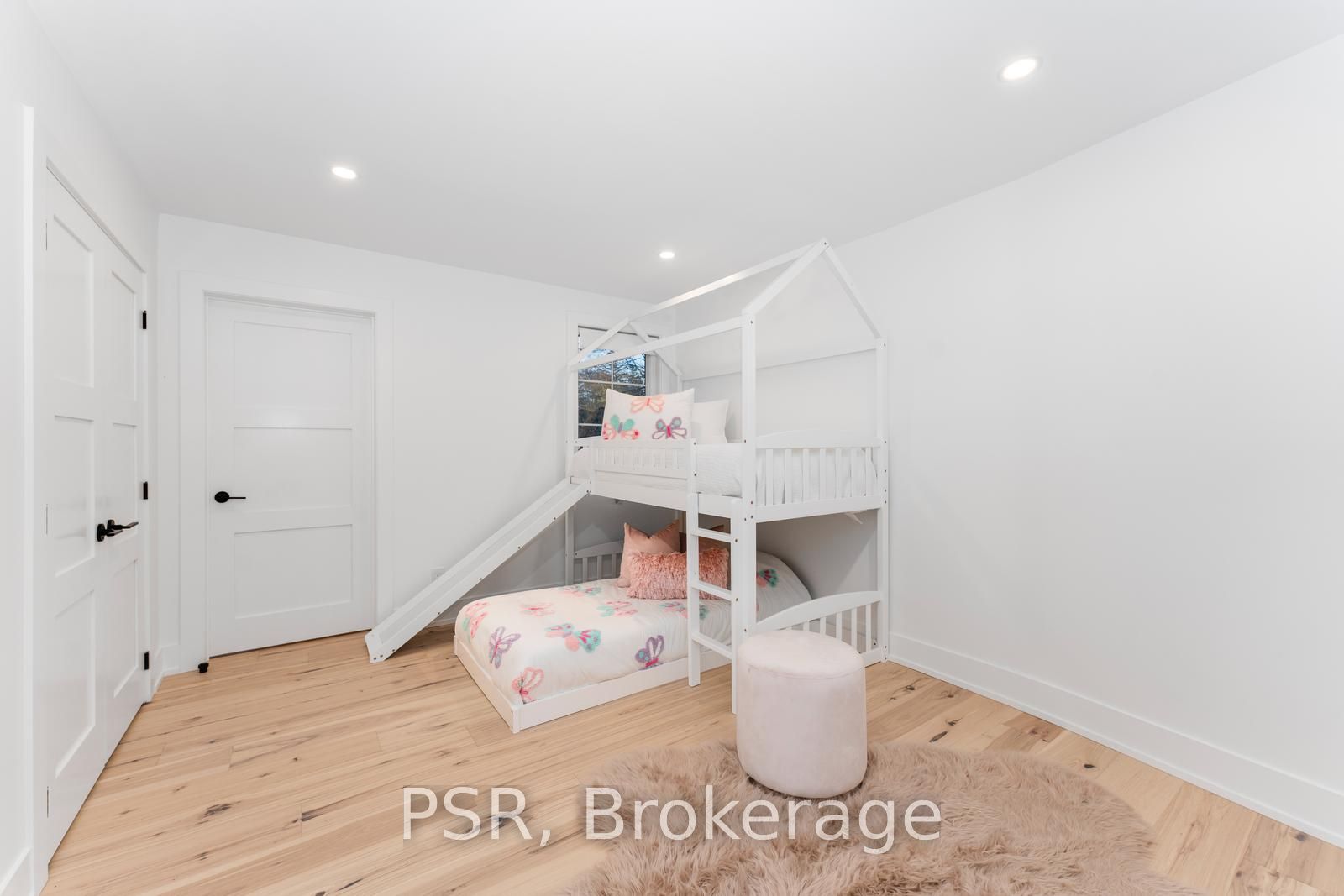 2160 Abbotswood Court