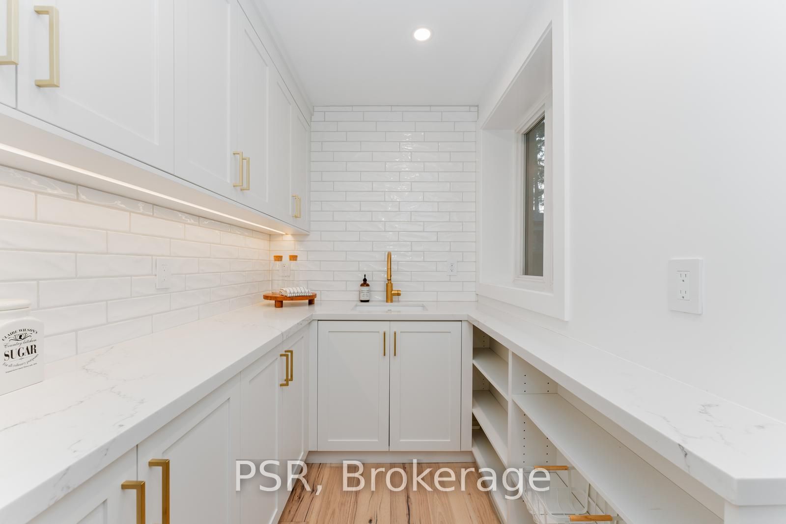 2160 Abbotswood Court