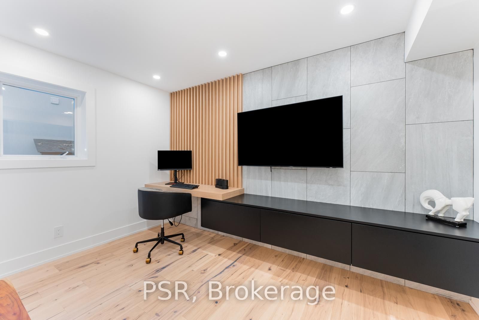 2160 Abbotswood Court
