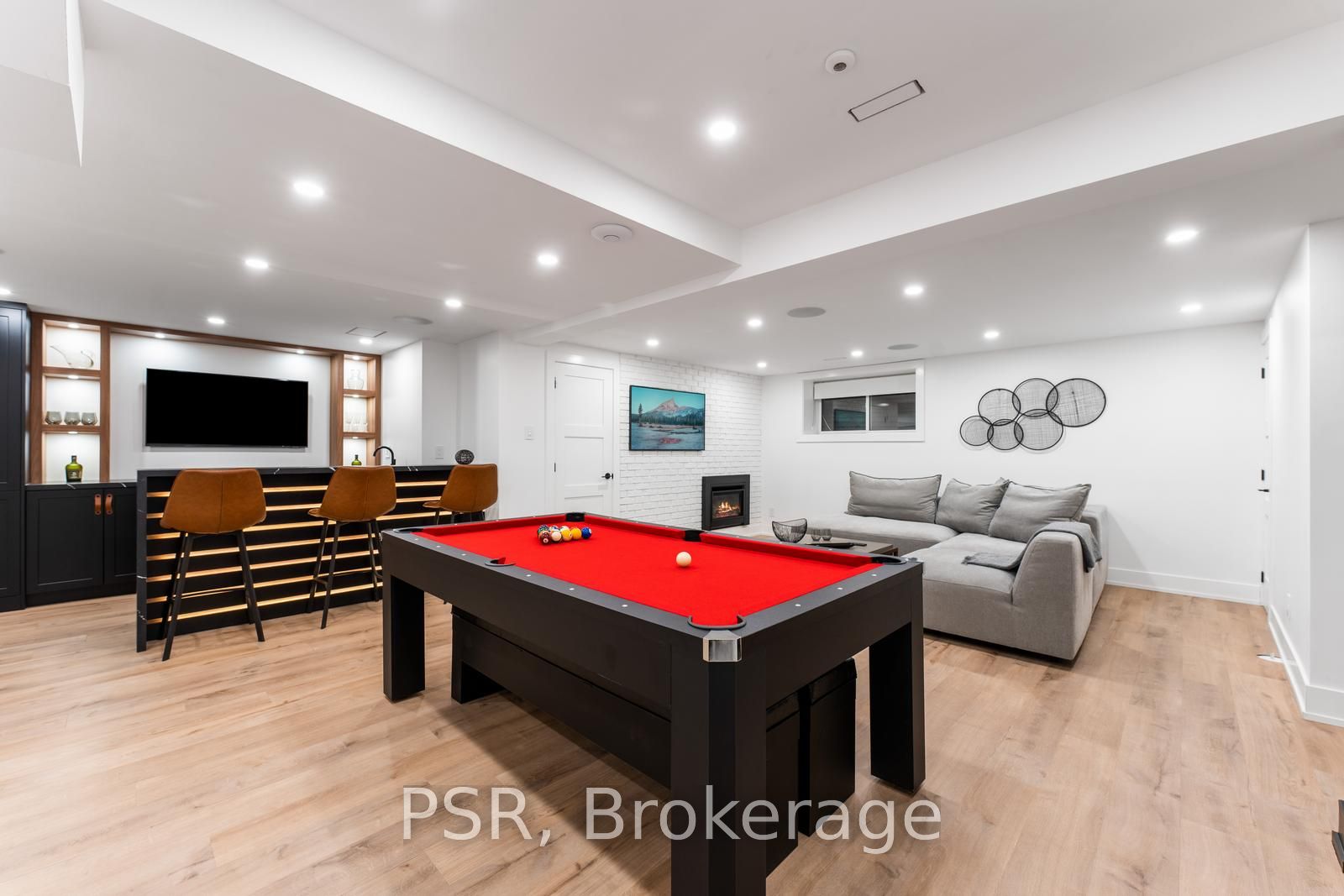 2160 Abbotswood Court