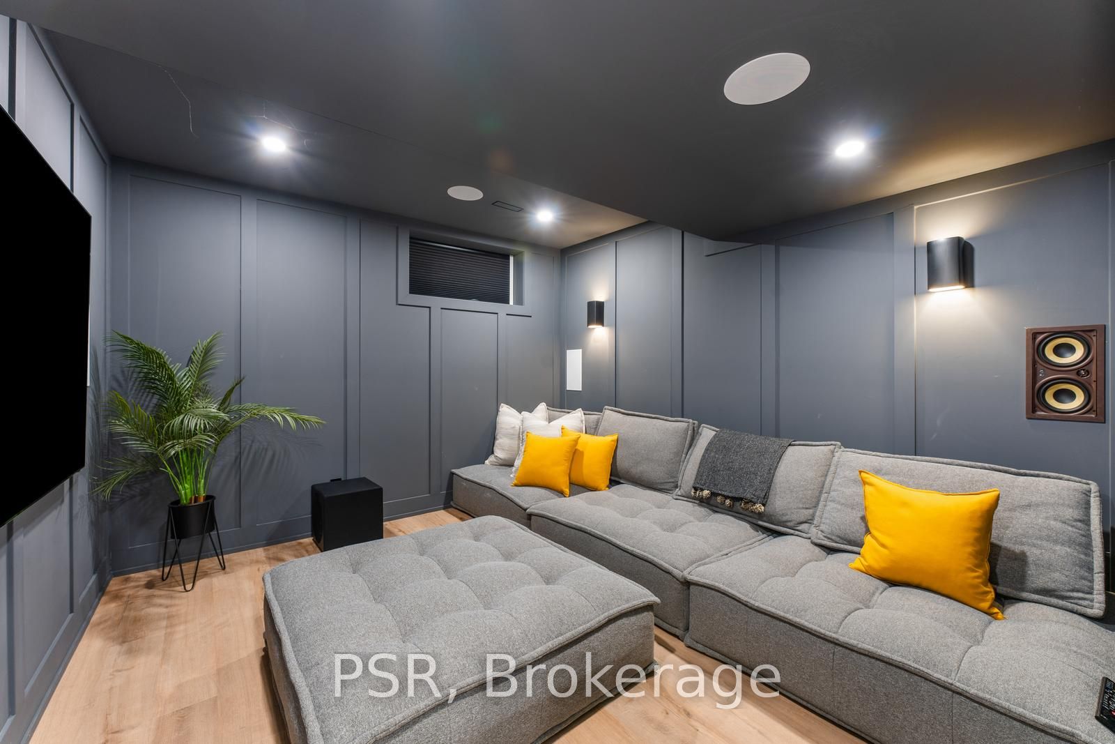 2160 Abbotswood Court
