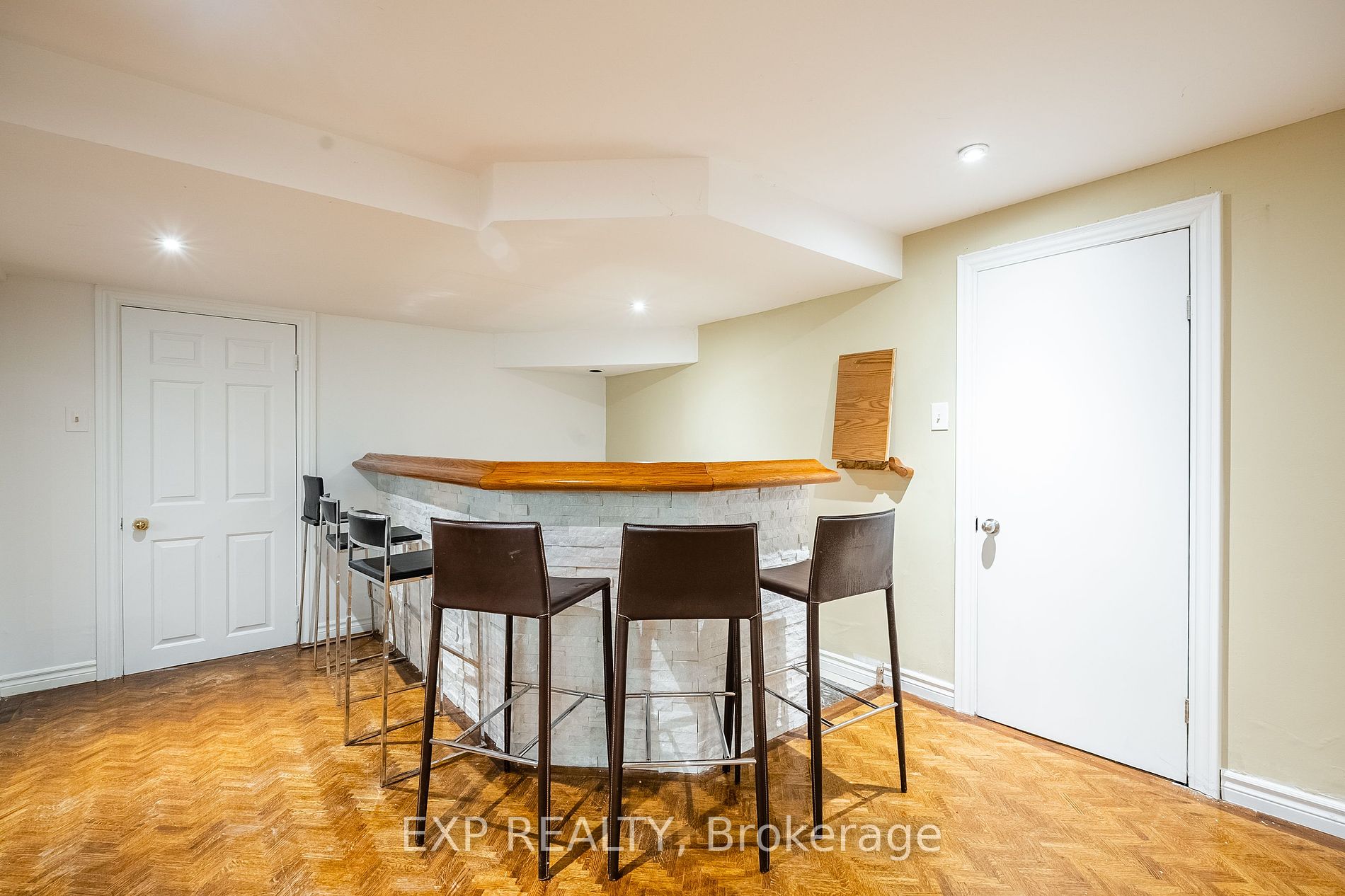 1646 Asgard Dr