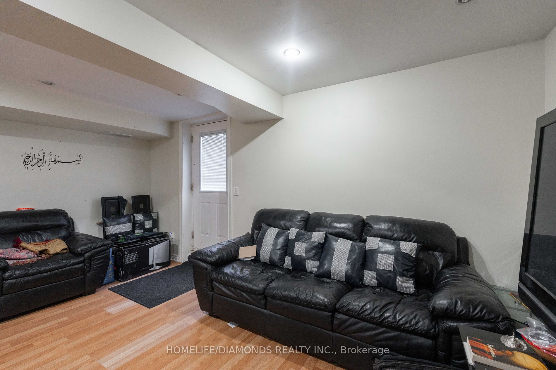7173 VILLAGE Walk