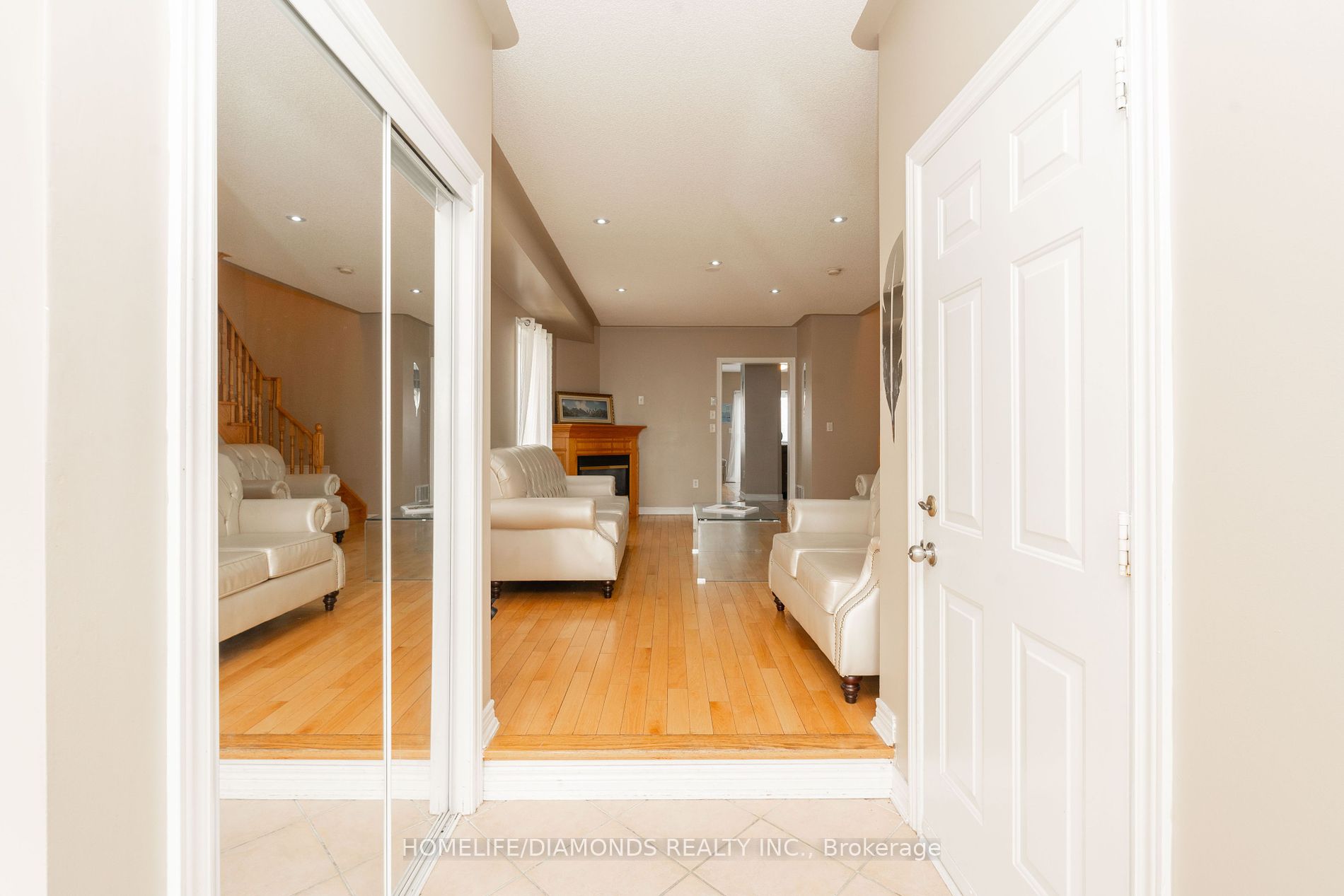 7173 VILLAGE Walk