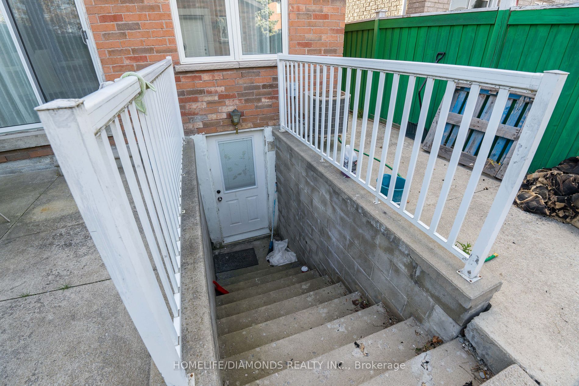 7173 VILLAGE Walk