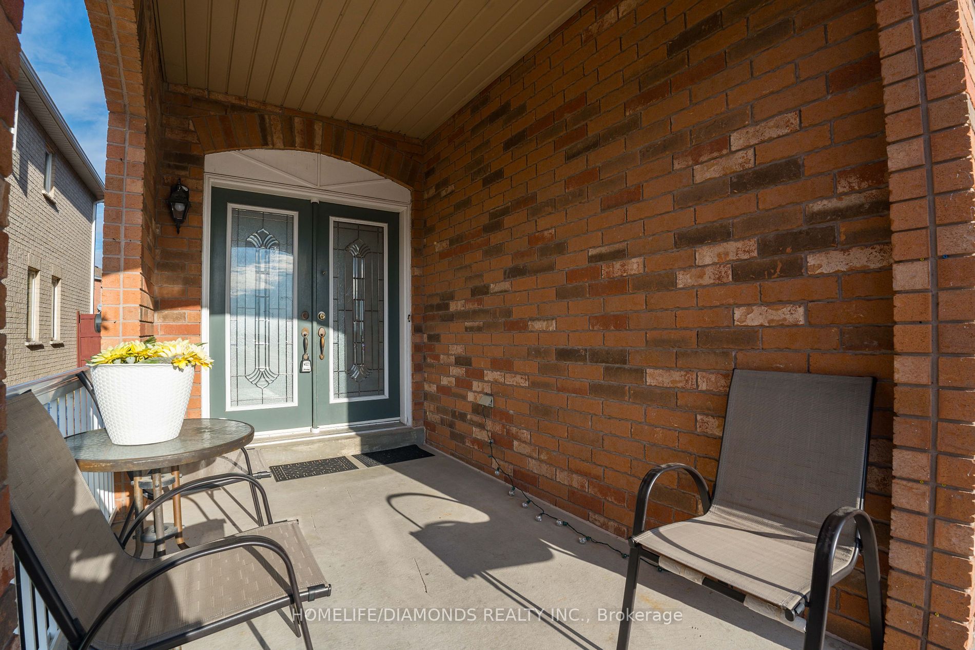 7173 VILLAGE Walk