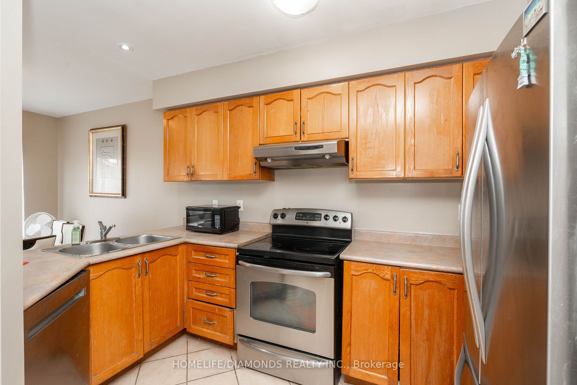 7173 VILLAGE Walk
