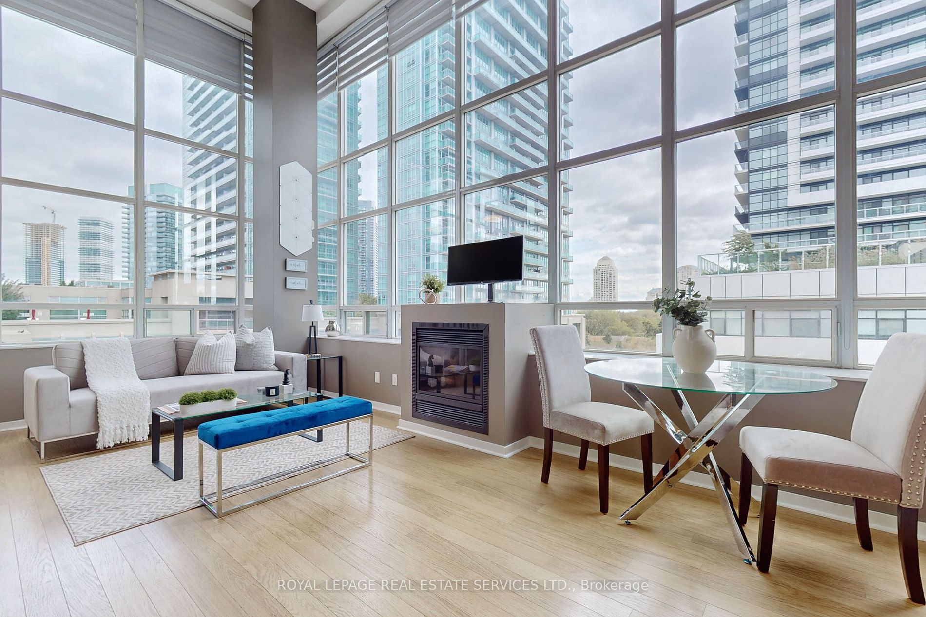 300 Manitoba Street, #309