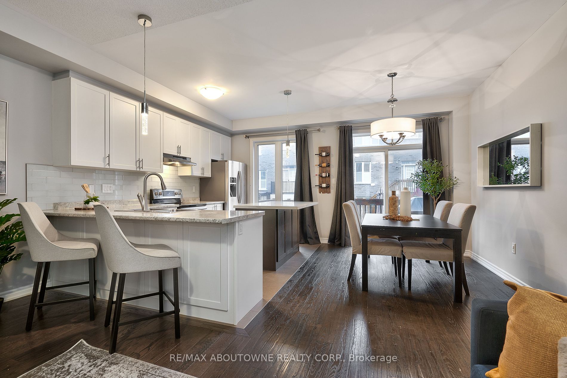 90 Upper Canada Crt