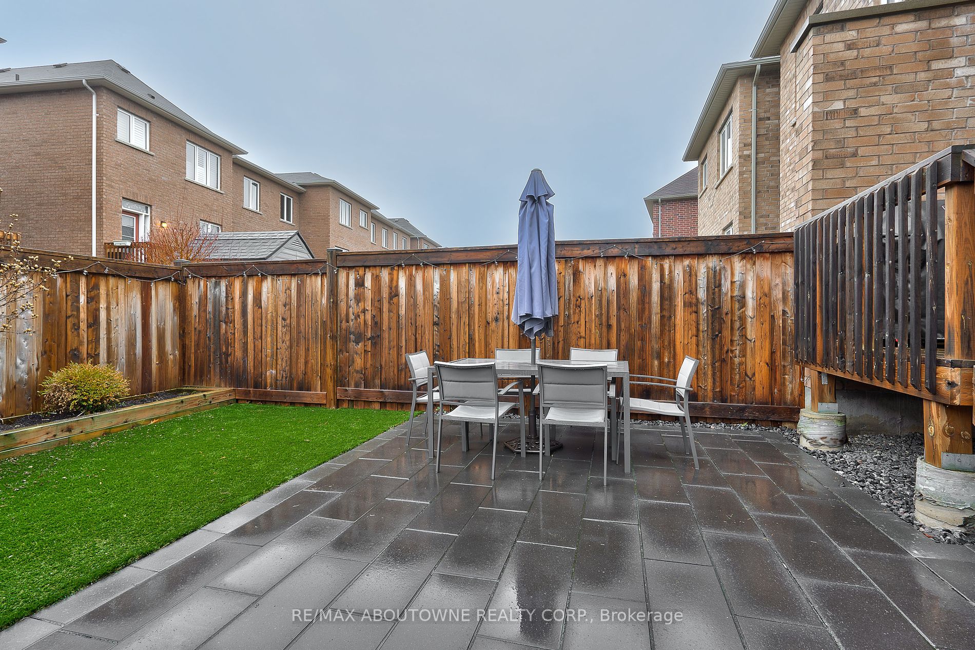90 Upper Canada Crt