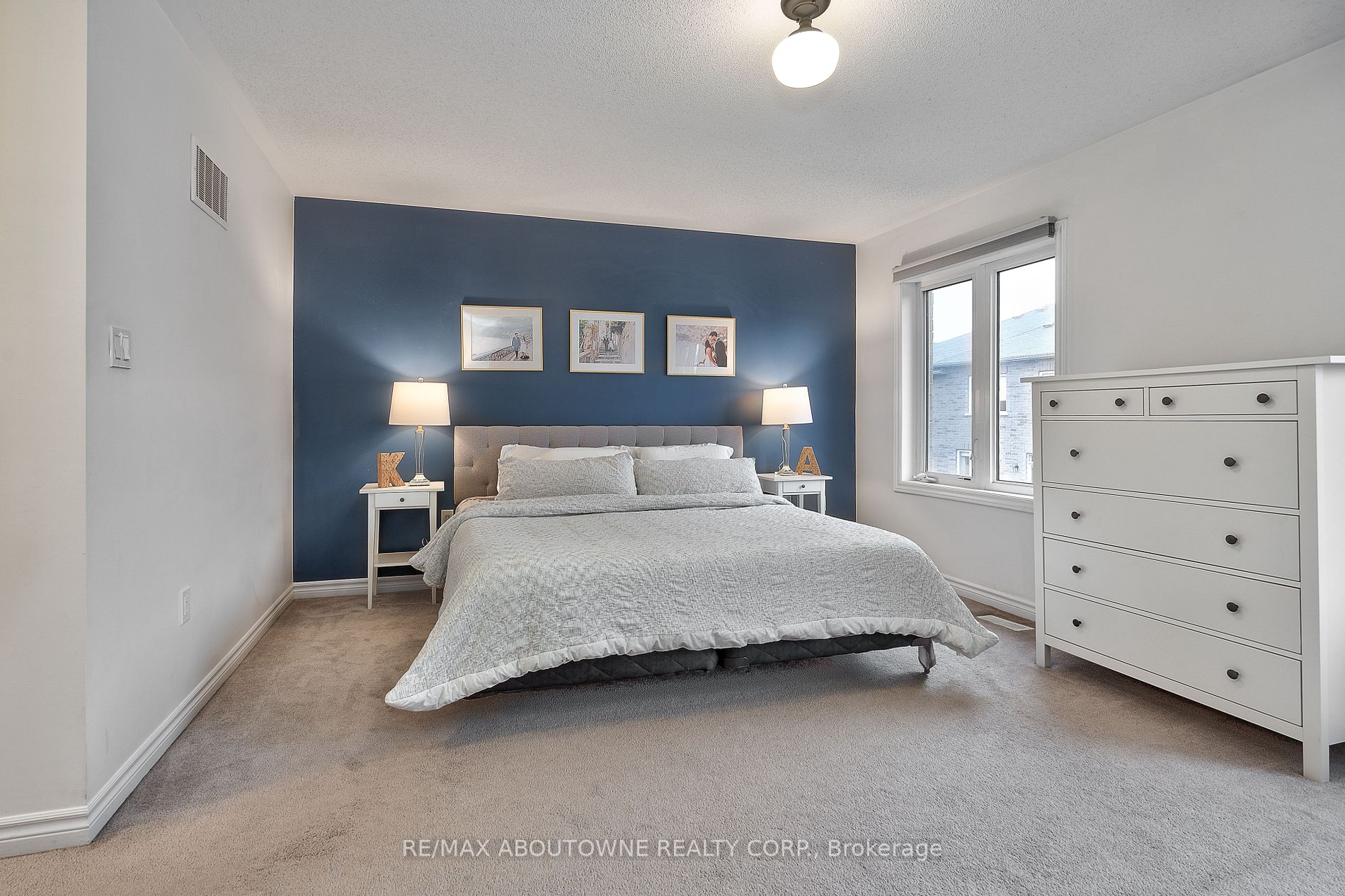 90 Upper Canada Crt