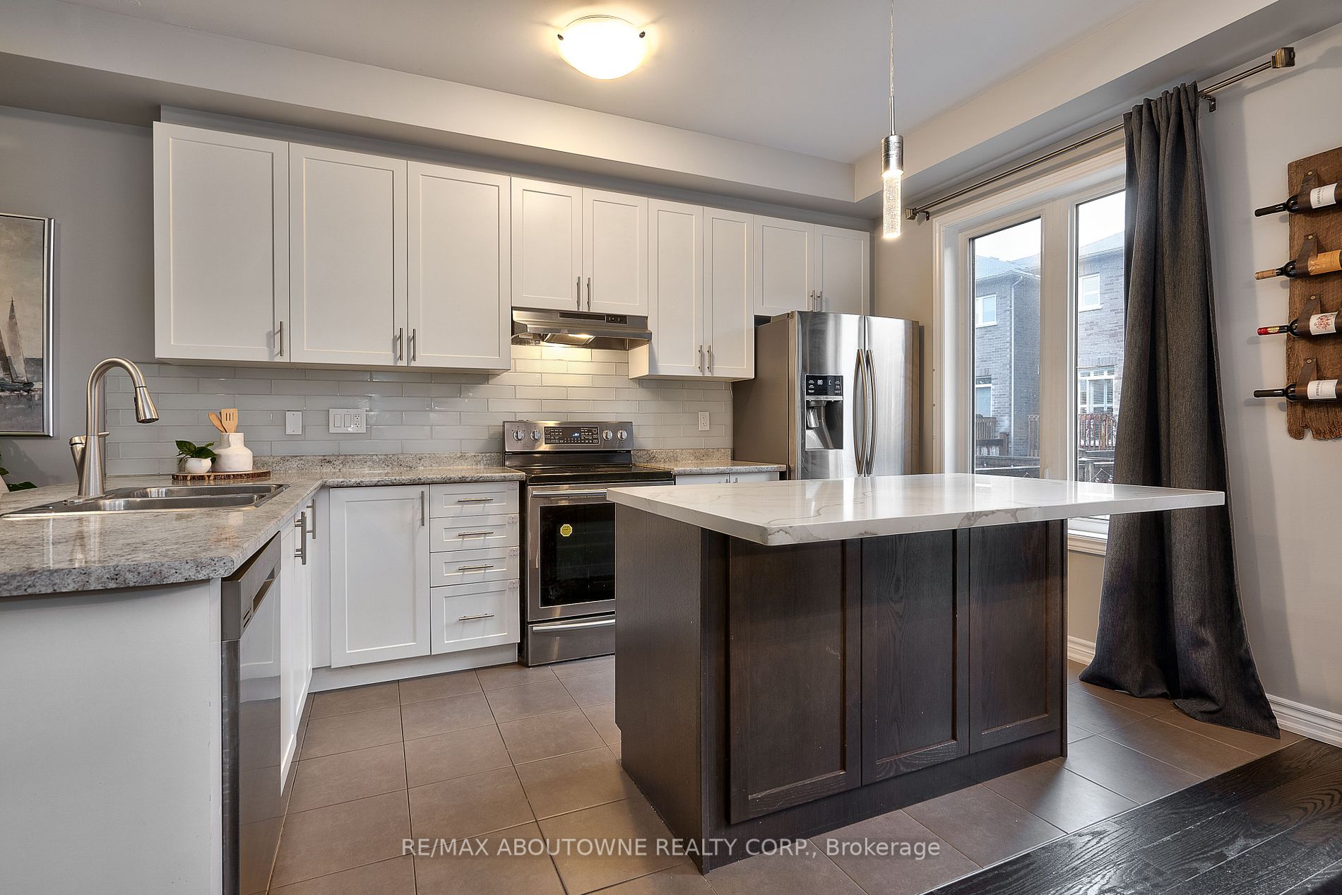 90 Upper Canada Crt