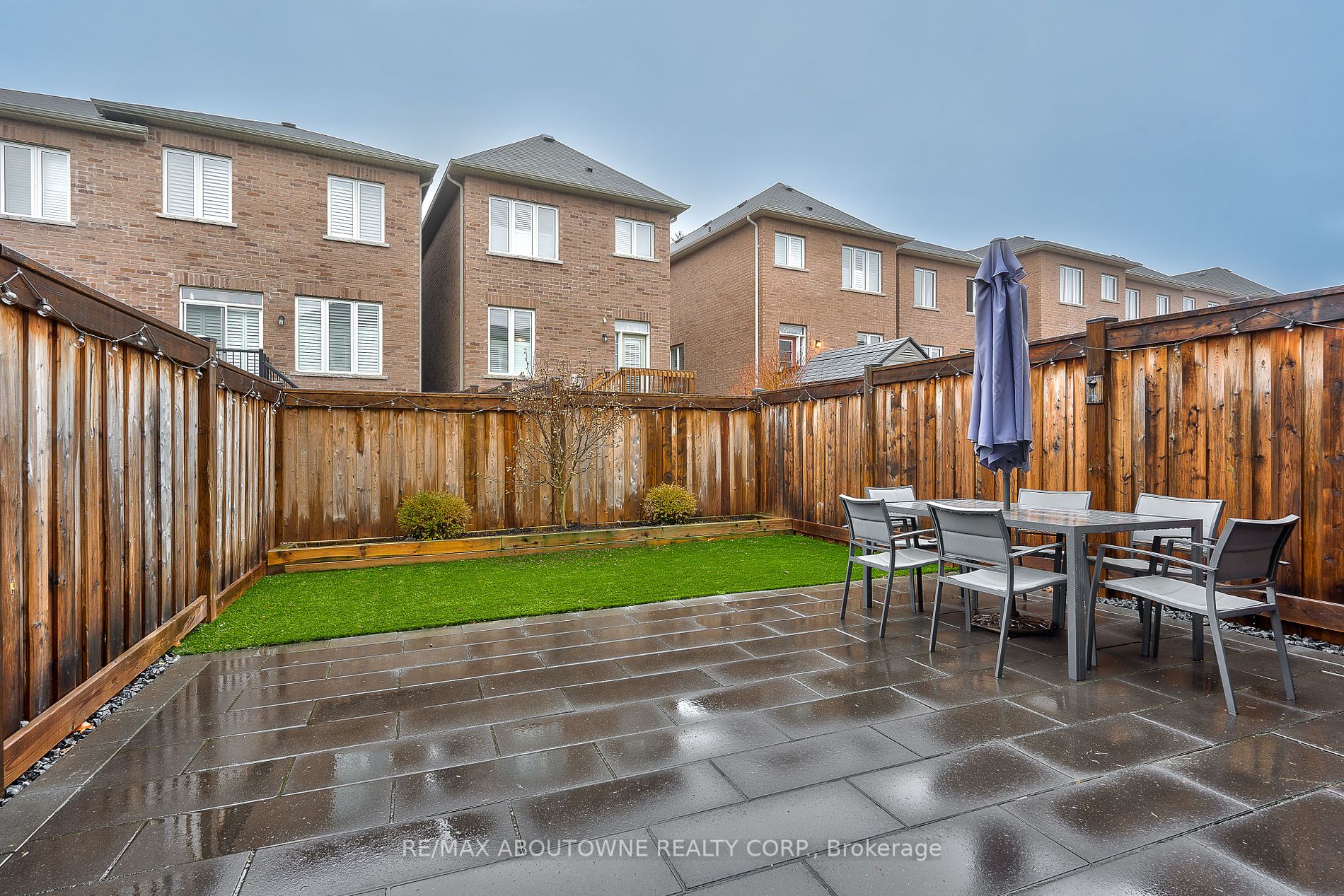 90 Upper Canada Crt