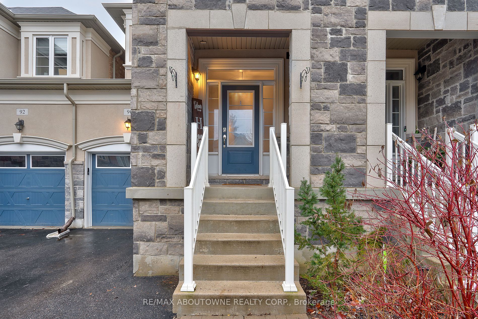 90 Upper Canada Crt