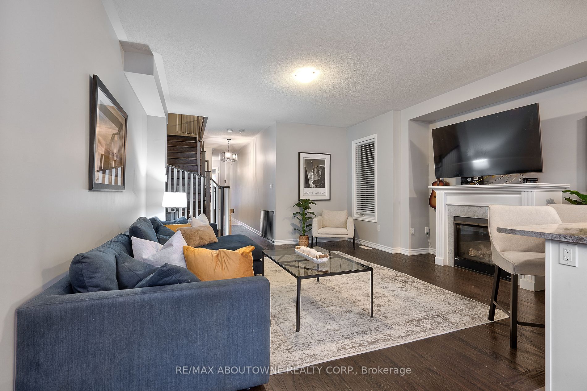 90 Upper Canada Crt