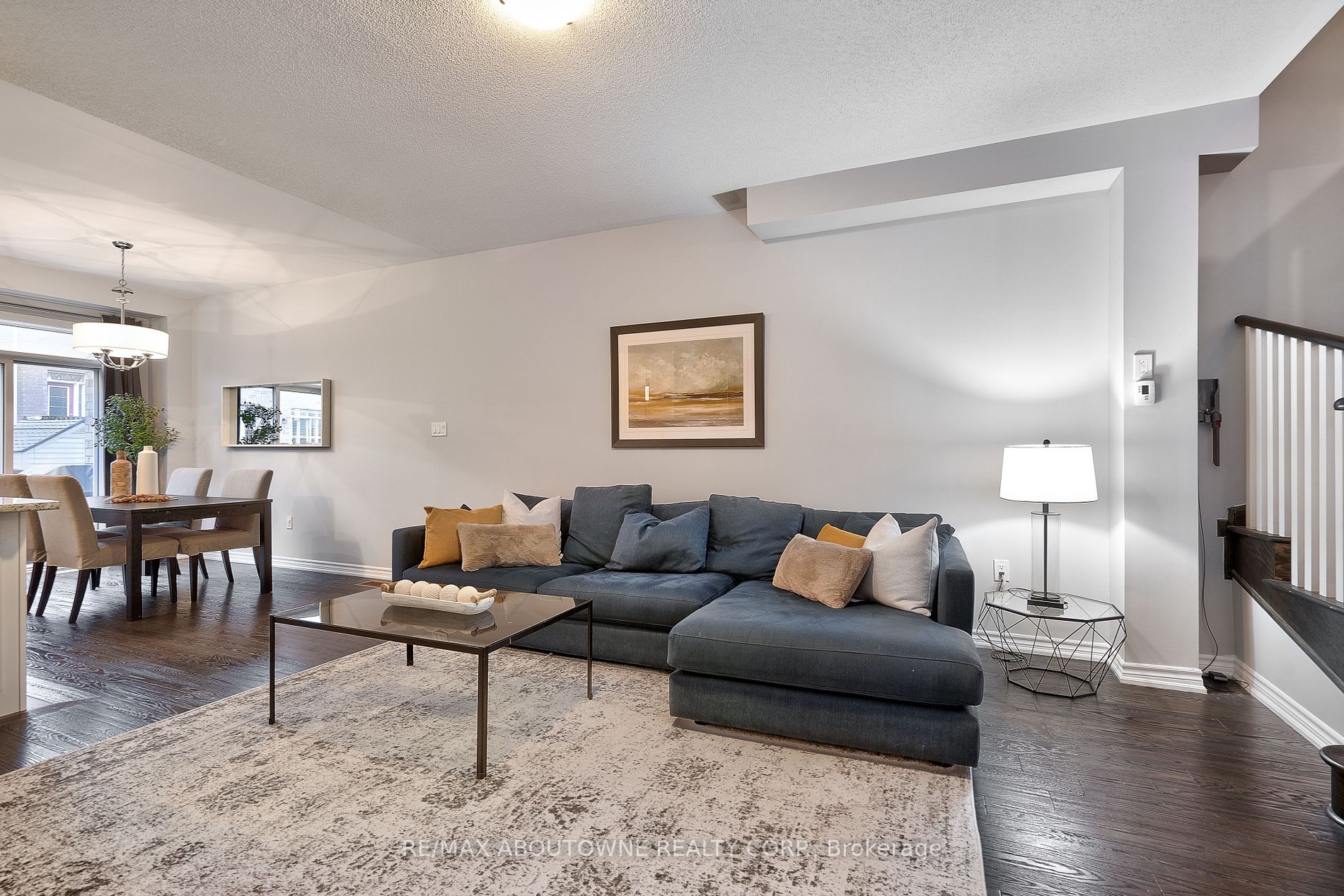 90 Upper Canada Crt