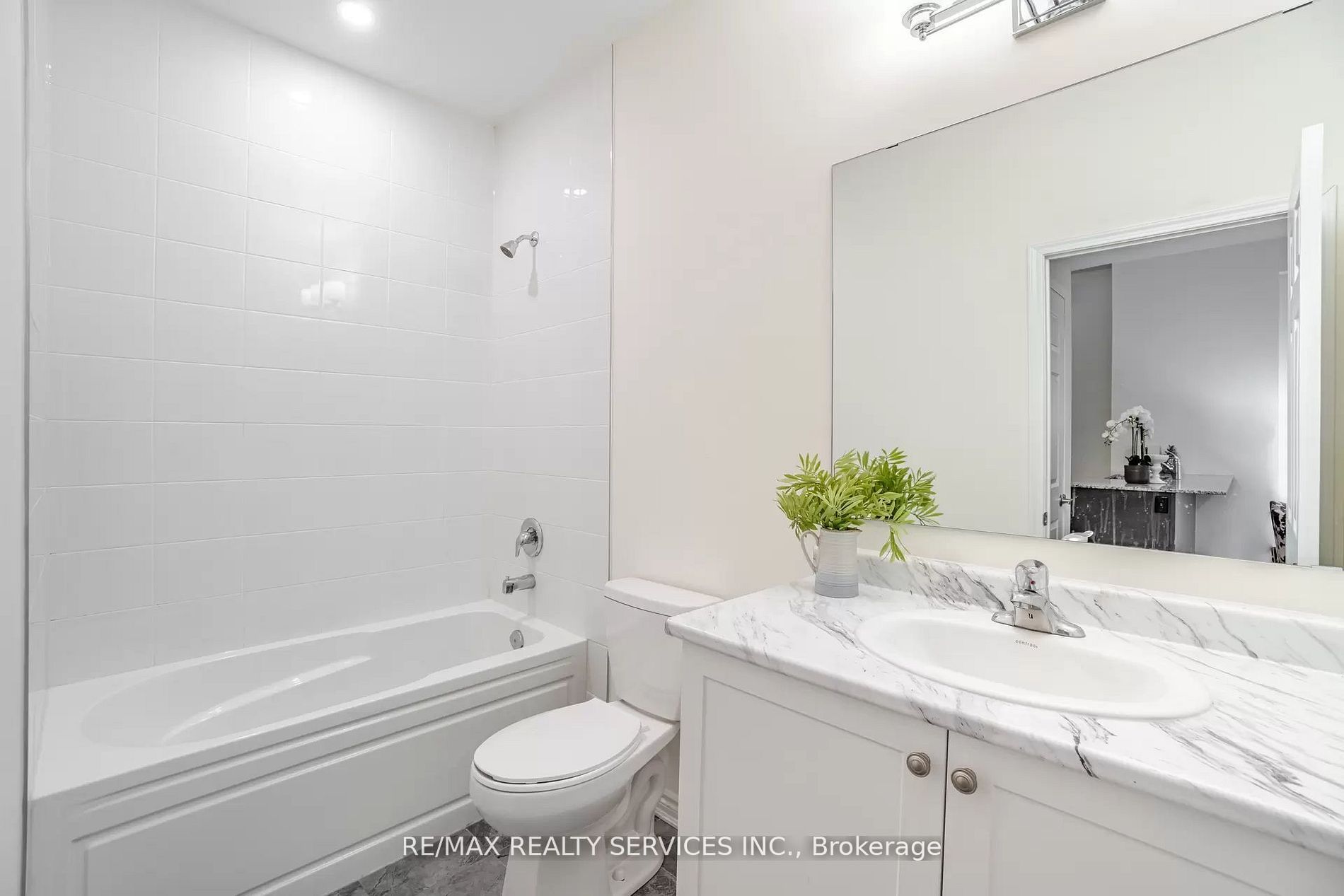 200 Lagerfield Dr, #126