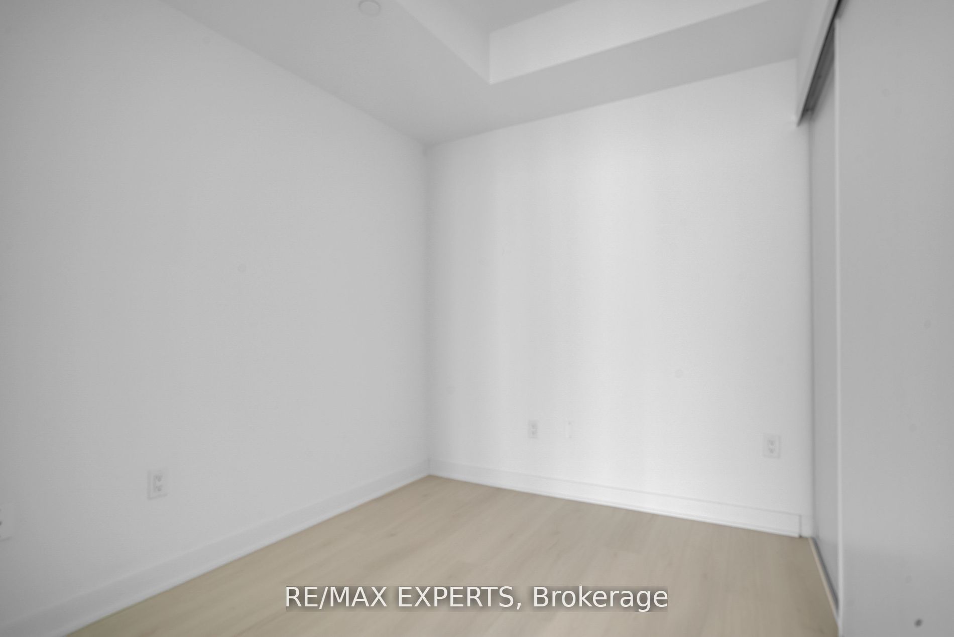 3900 Confederation Parkway #225