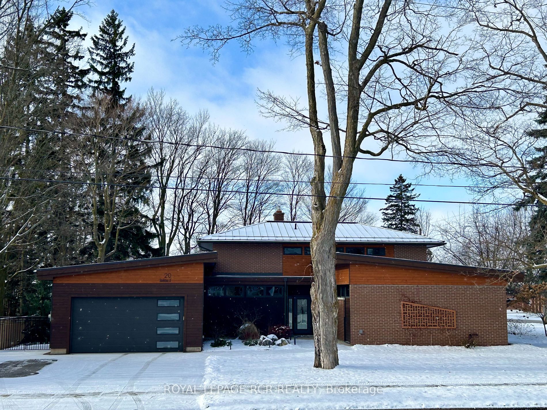 20 Faulkner St