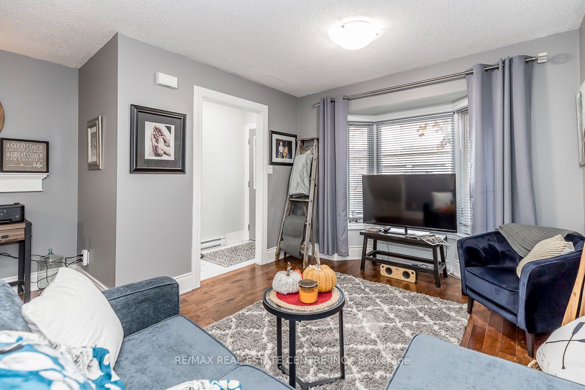 90 Lawrence Ave, #96