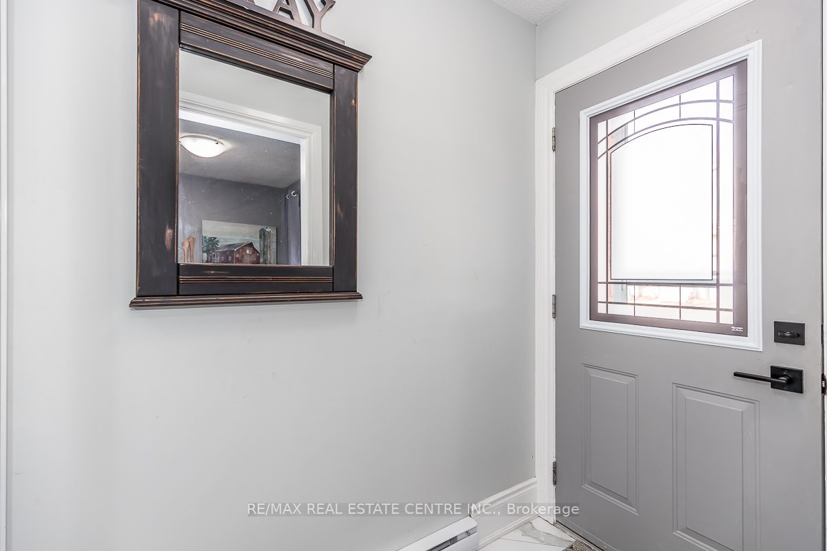 90 Lawrence Ave, #96