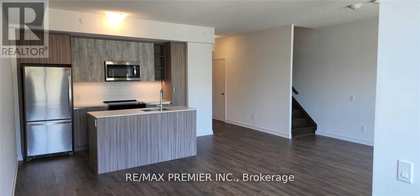 251 Manitoba Street, #116
