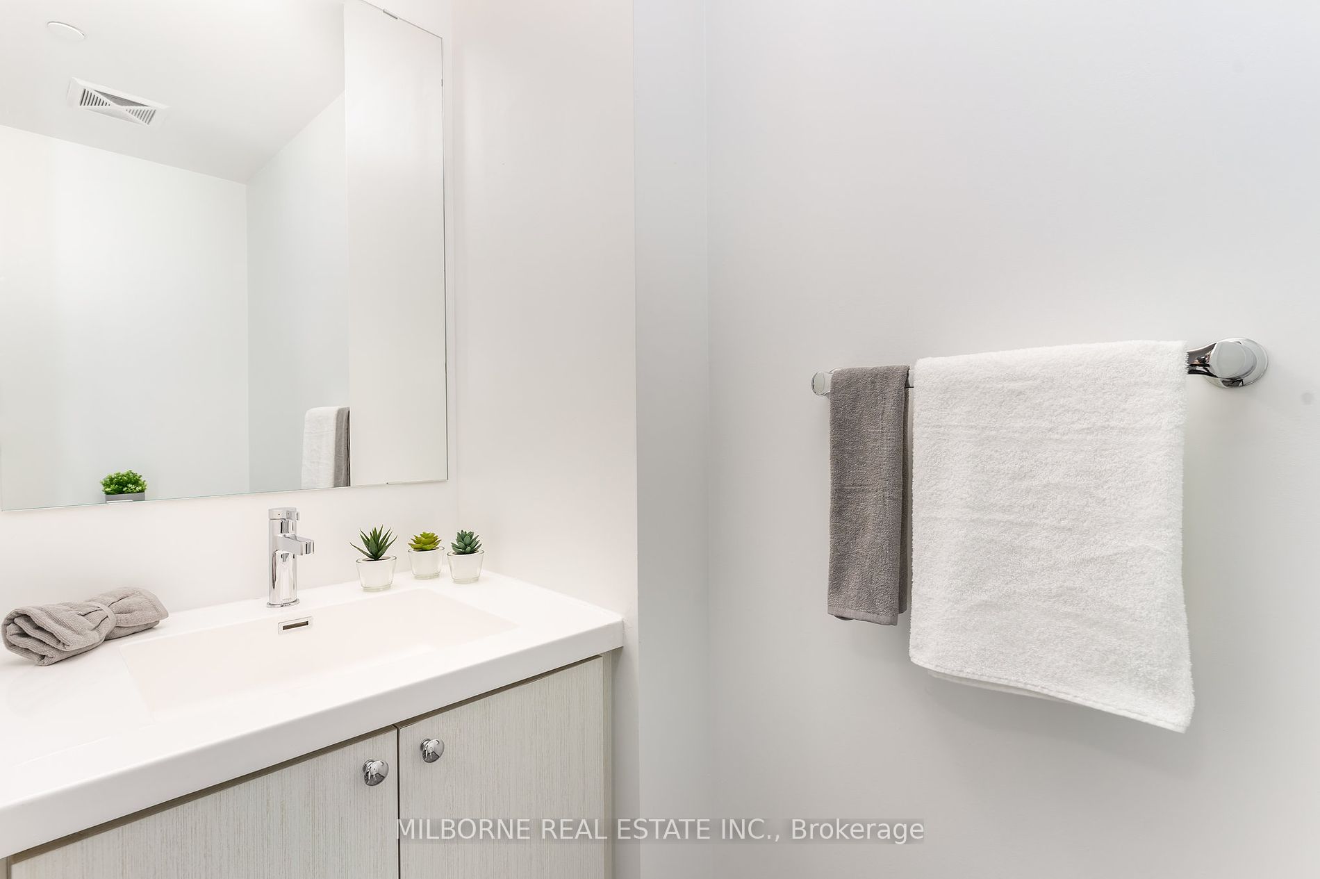 60 George Butchart Drive, #107