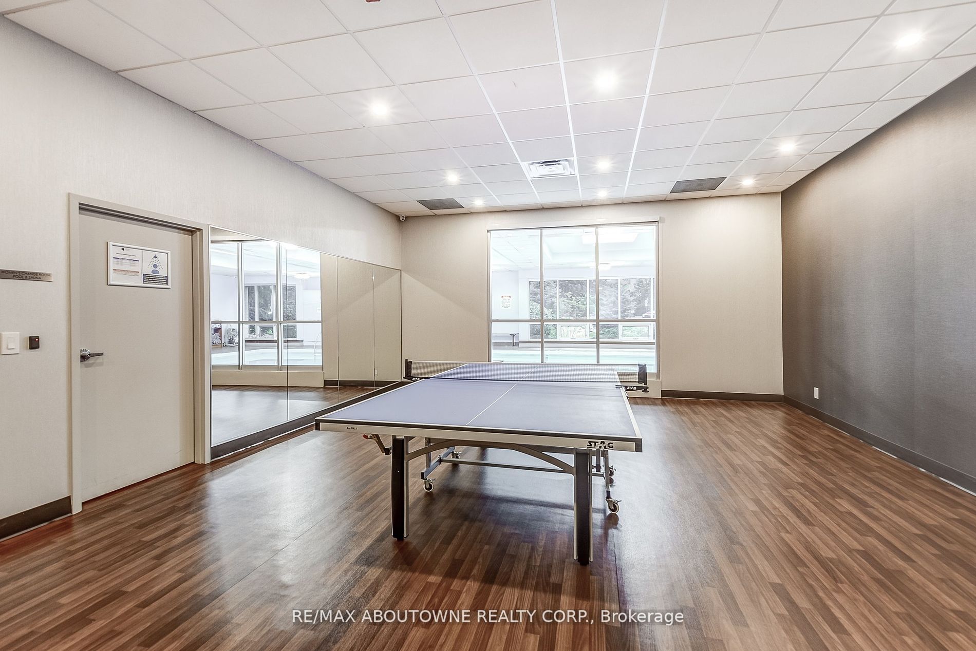 812 Burnhamthorpe Rd, #Ph2