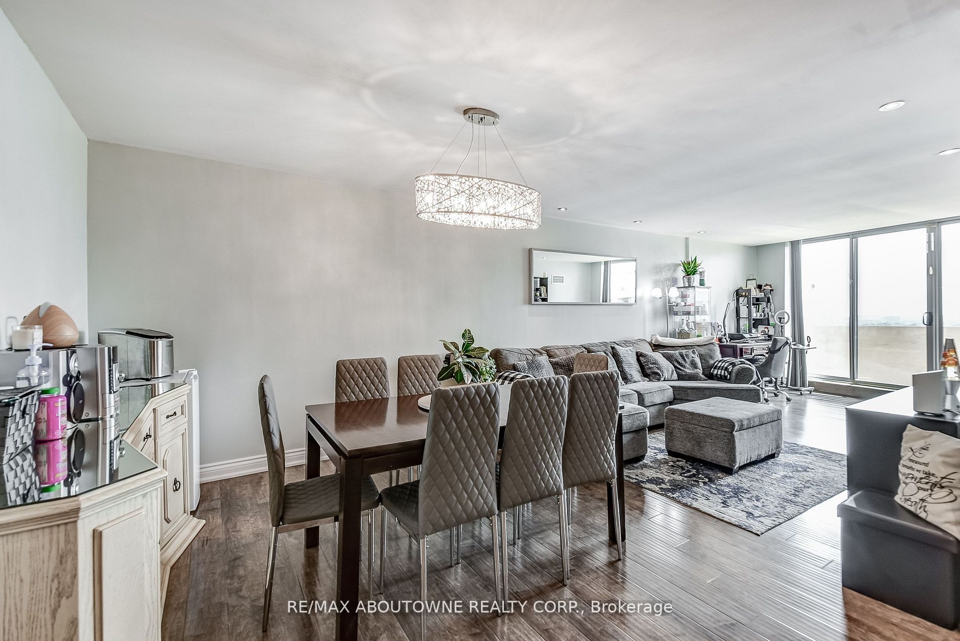 812 Burnhamthorpe Rd, #Ph2