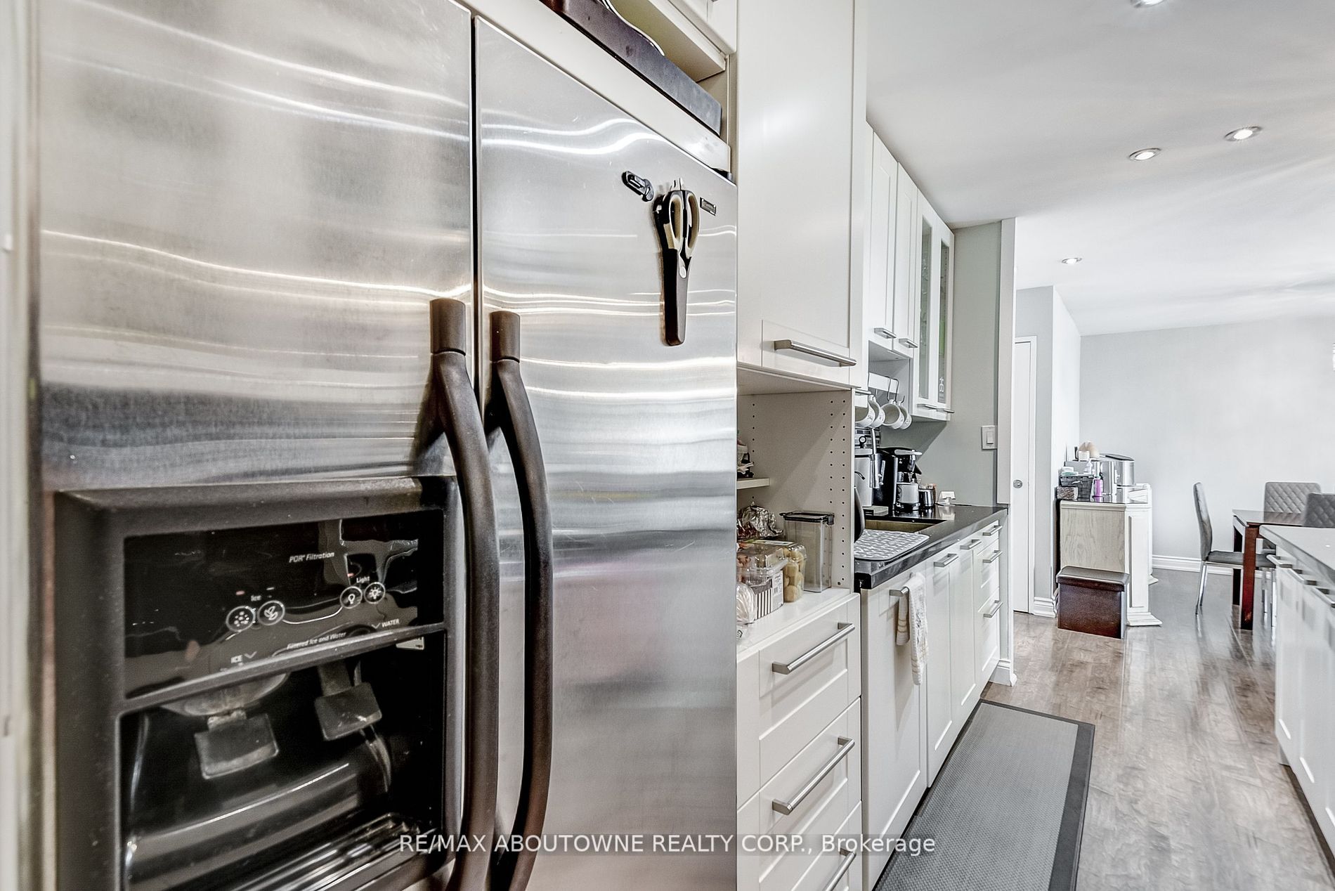 812 Burnhamthorpe Rd, #Ph2