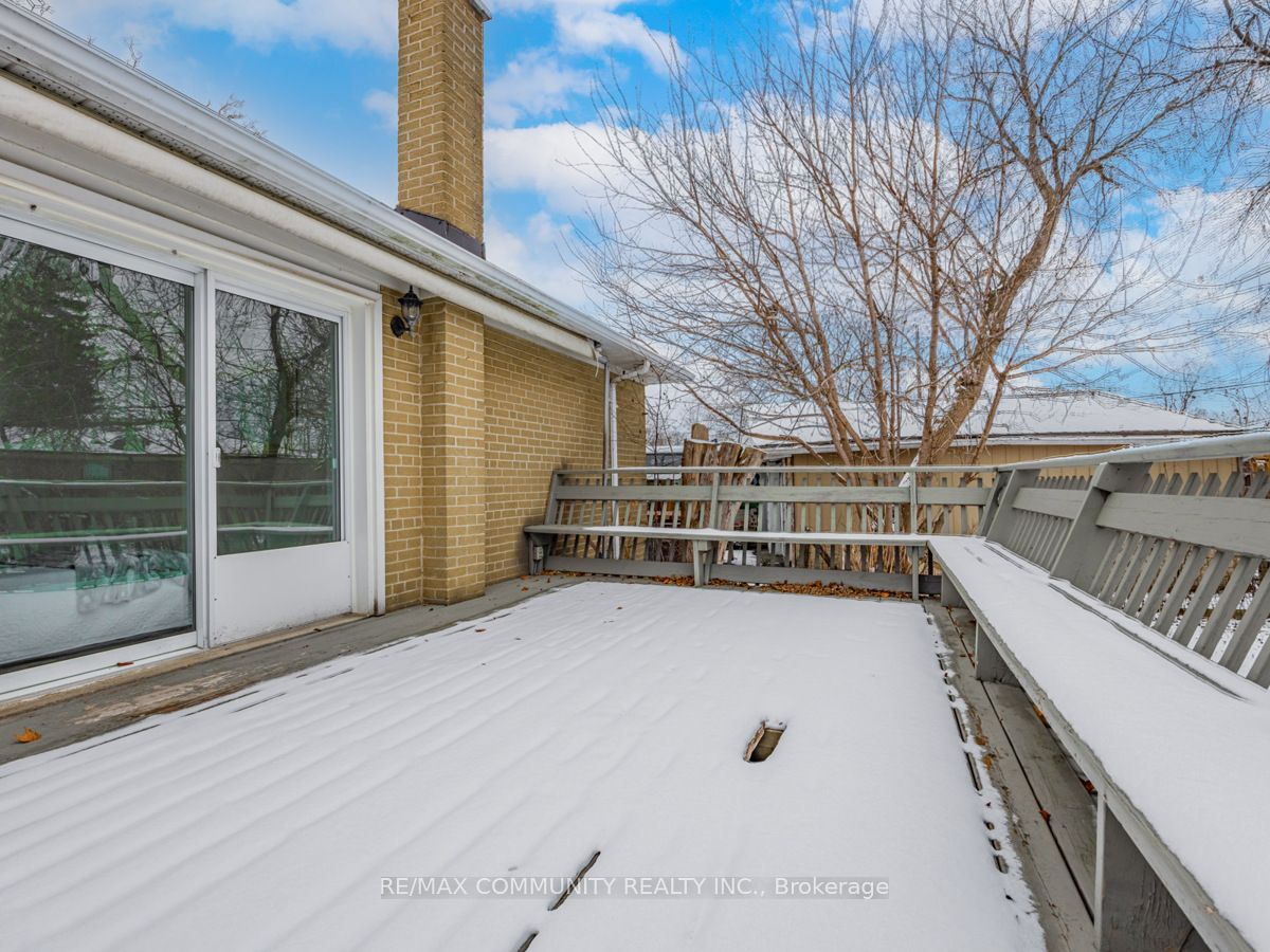 344 Leonard St
