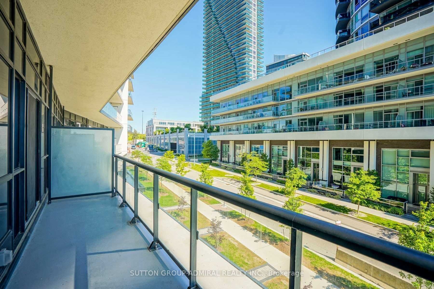 39 Annie Craig Dr, #Th4