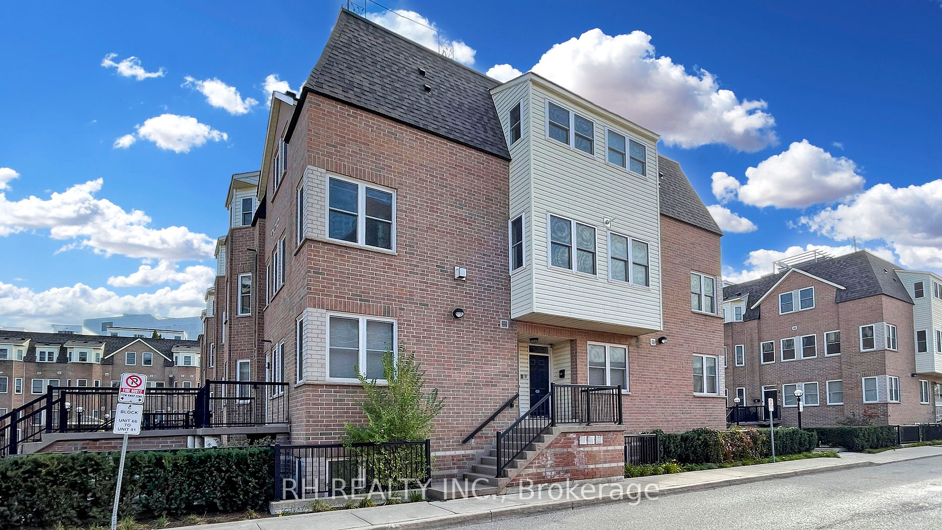 760 Lawrence Ave W, #79