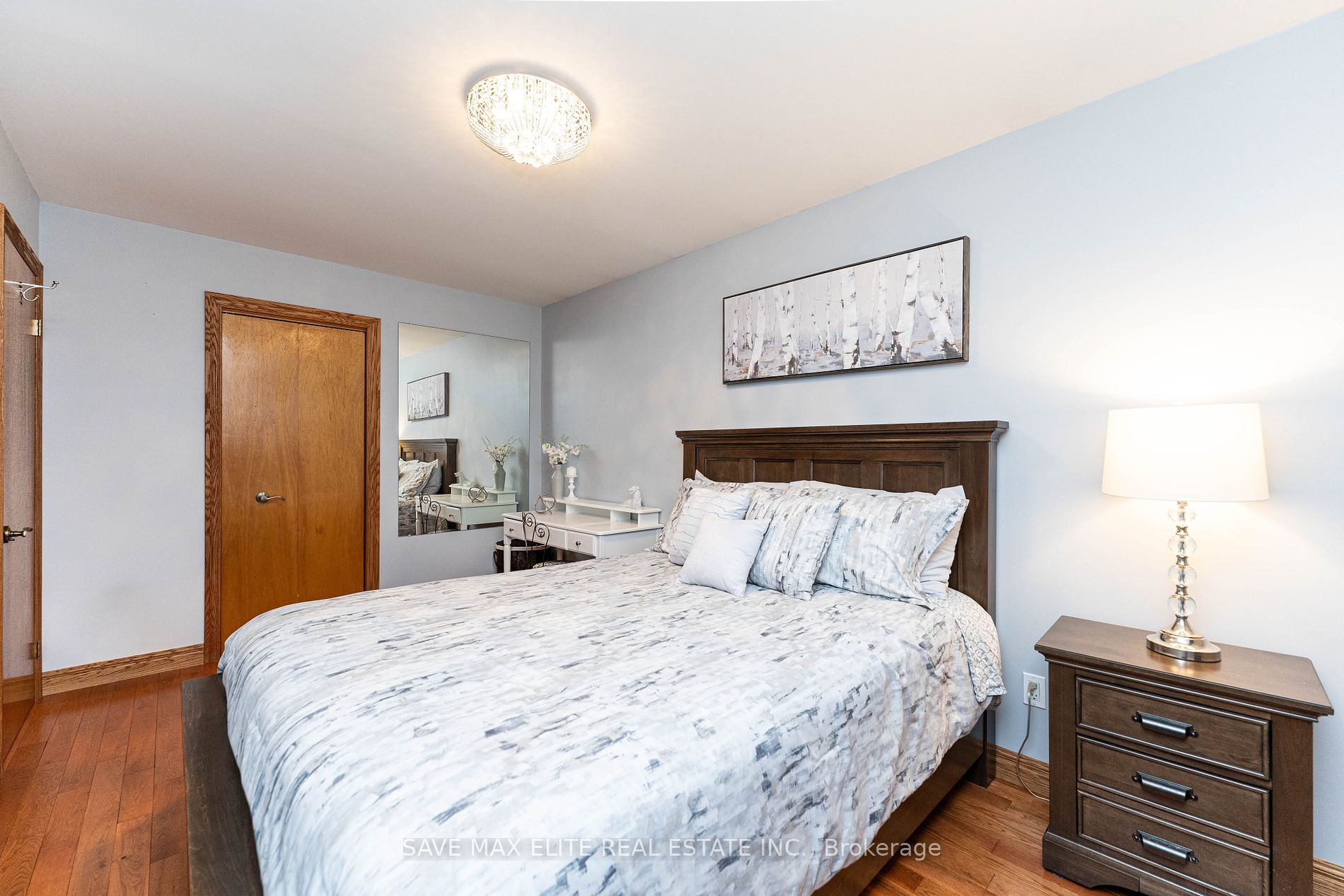 169 Kingsbridge Garden Circ
