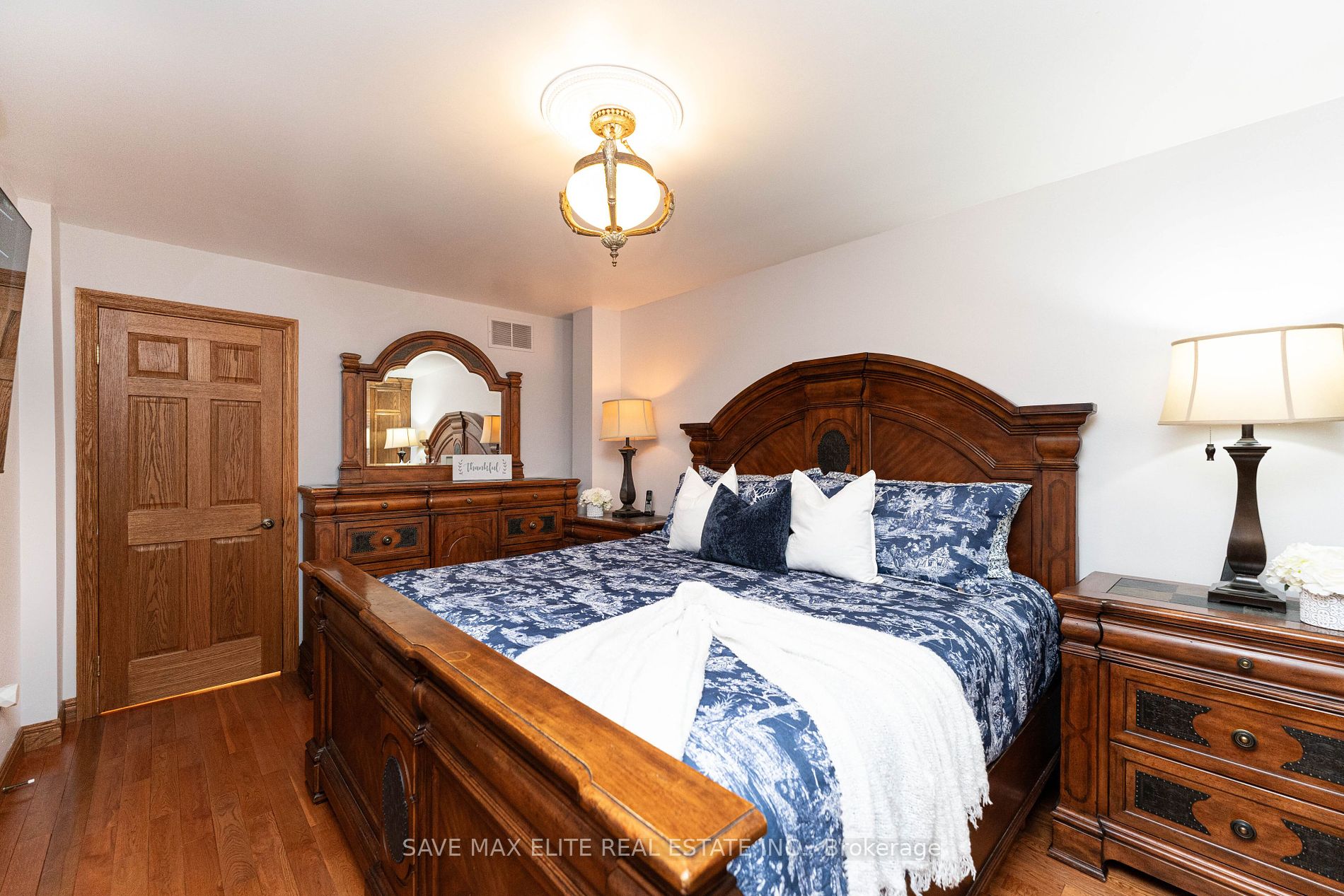 169 Kingsbridge Garden Circ