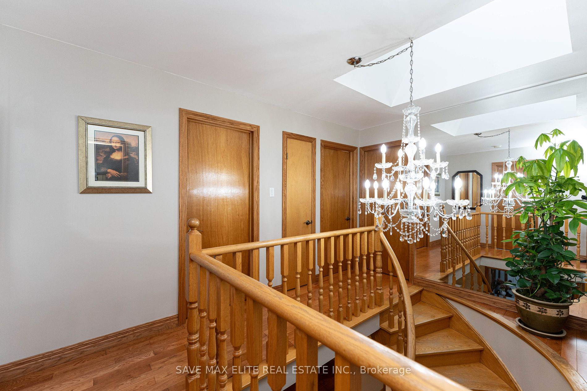 169 Kingsbridge Garden Circ