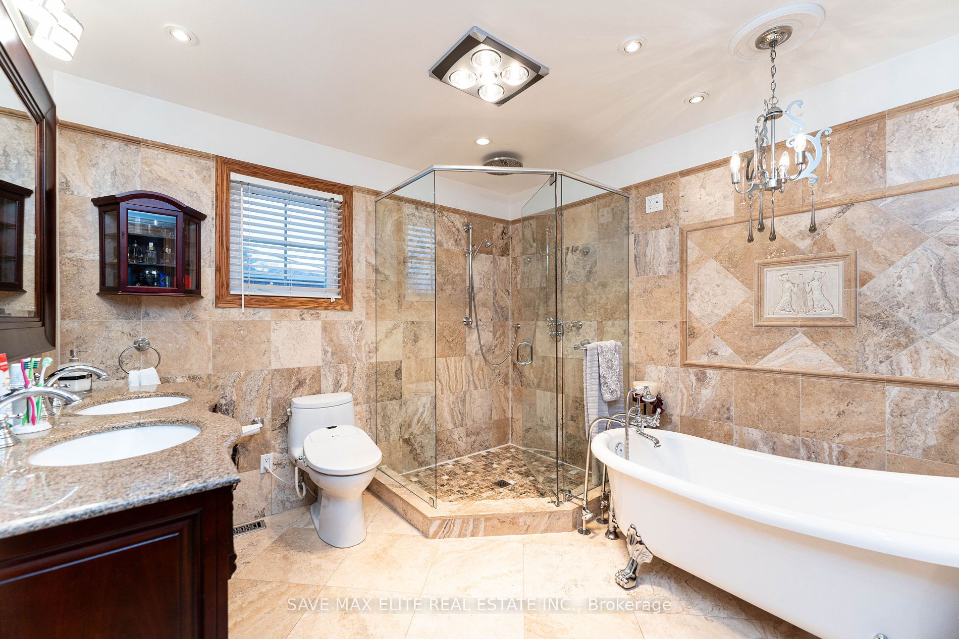 169 Kingsbridge Garden Circ