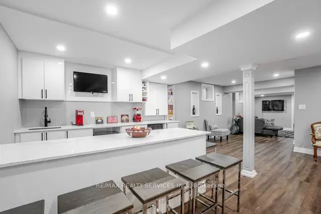 449 Coombs Court S
