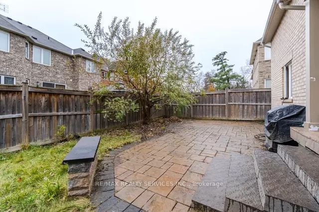 449 Coombs Court S