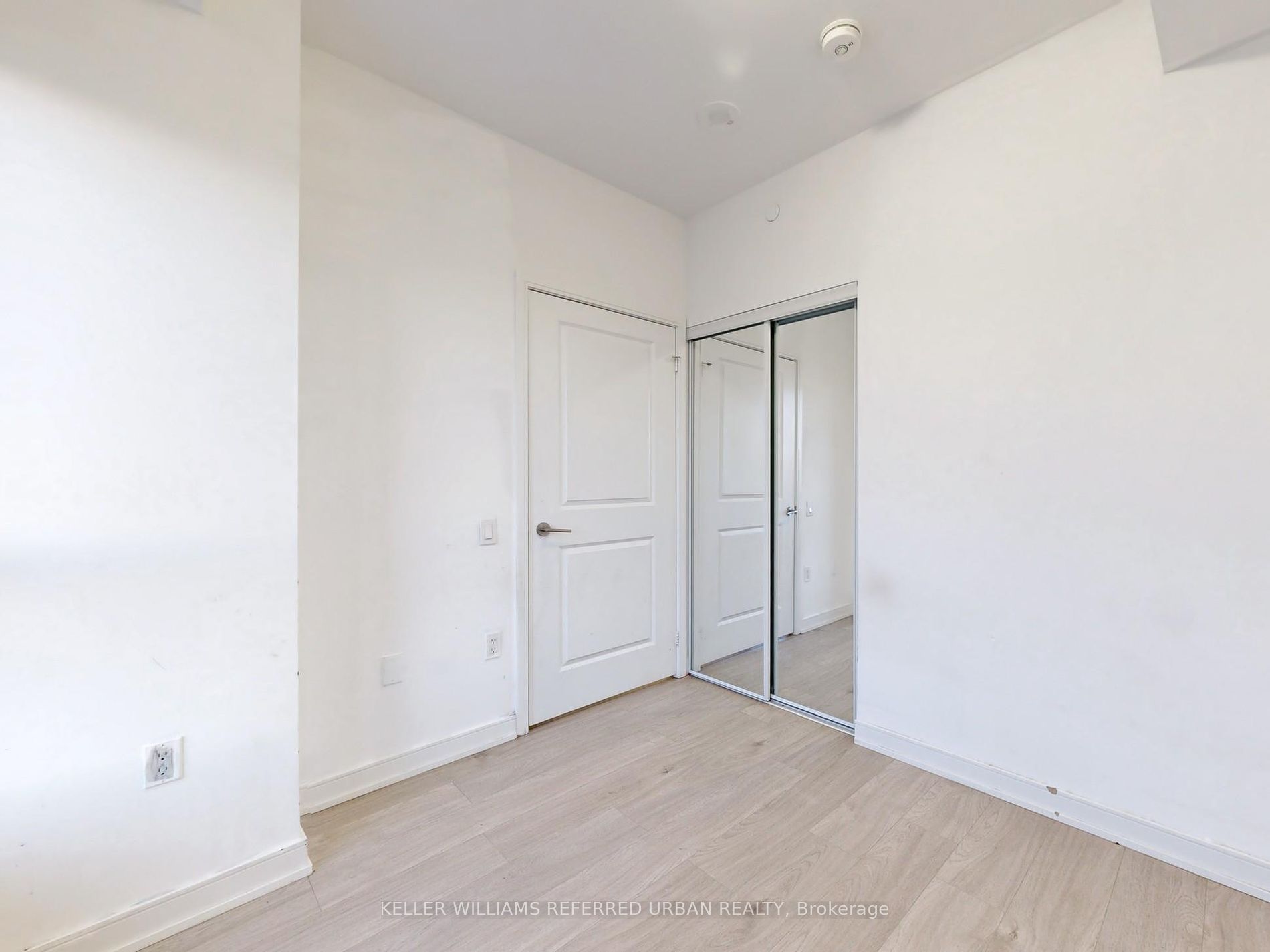 8 Nahani Way #3403