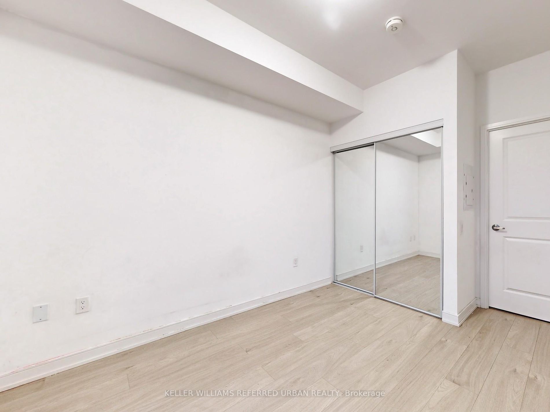 8 Nahani Way #3403