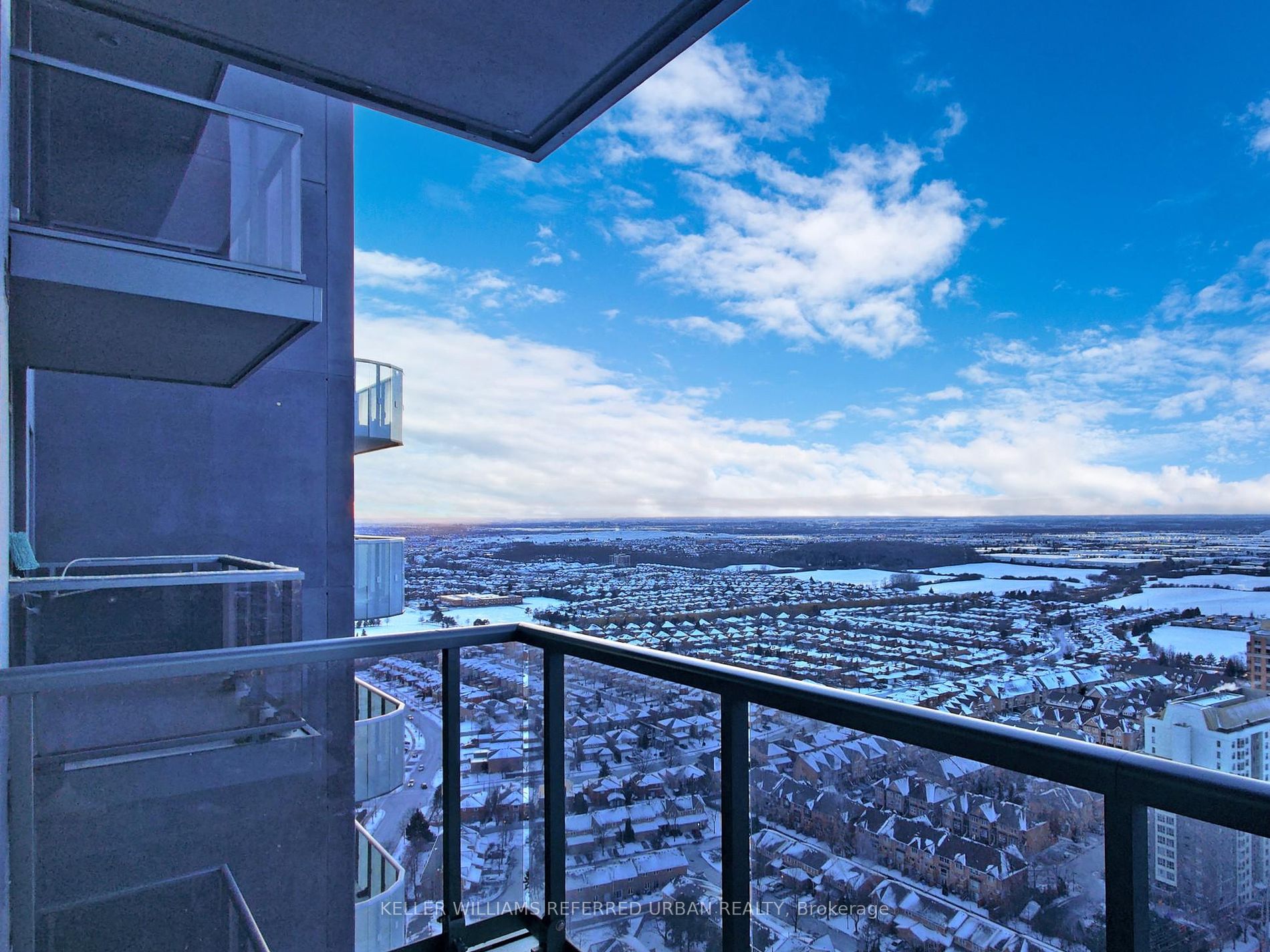 8 Nahani Way #3403