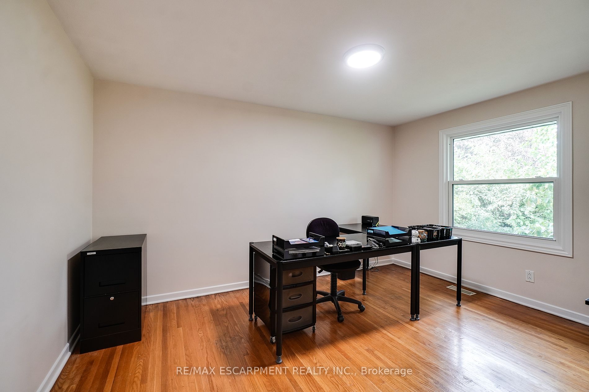 3467 Geneva Pl