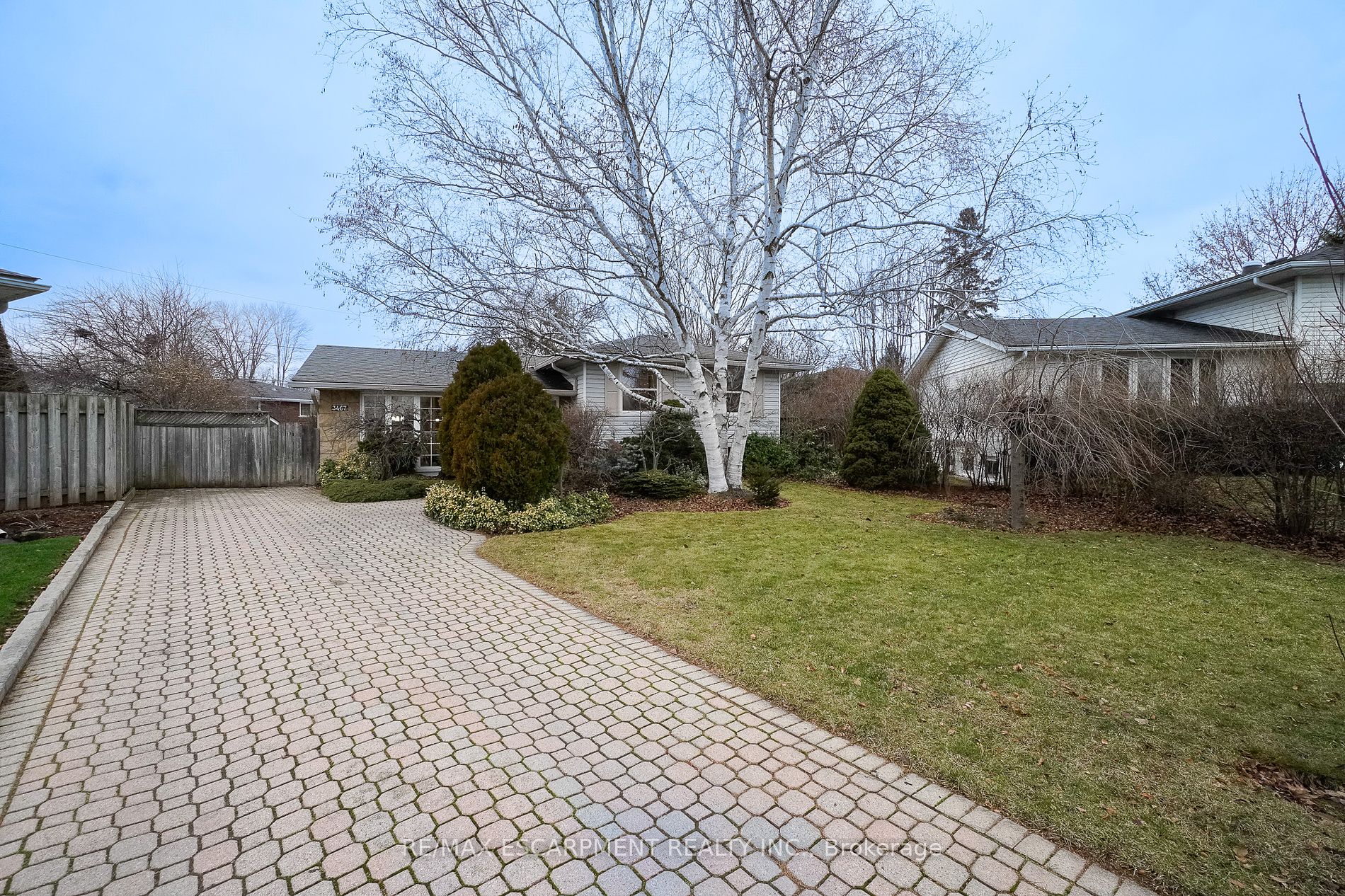 3467 Geneva Pl