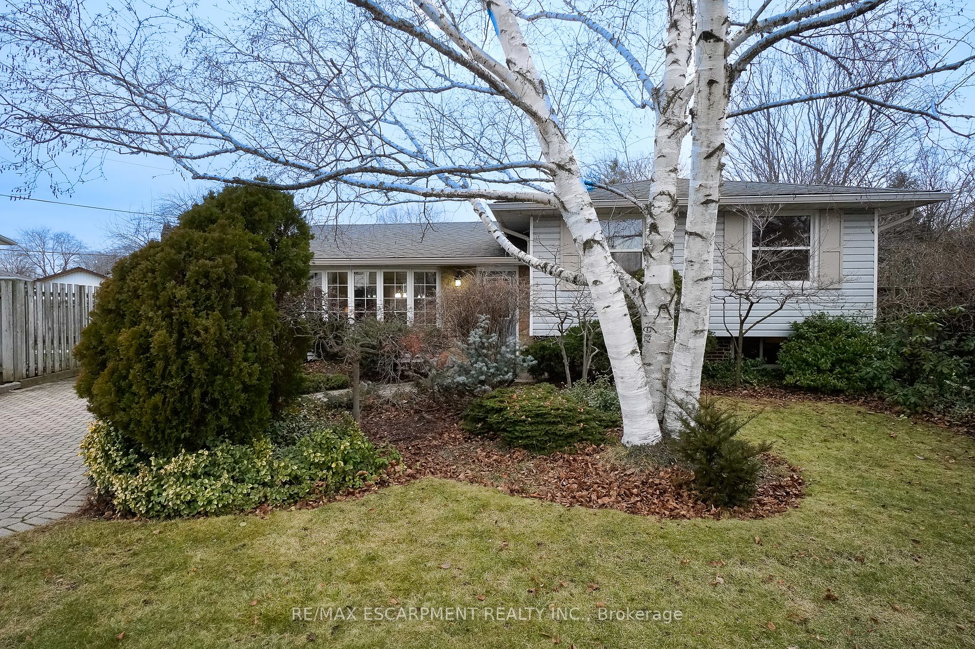 3467 Geneva Pl
