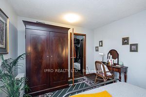 17 Knightsbridge Rd, #1910