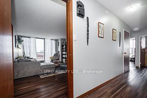 17 Knightsbridge Rd, #1910